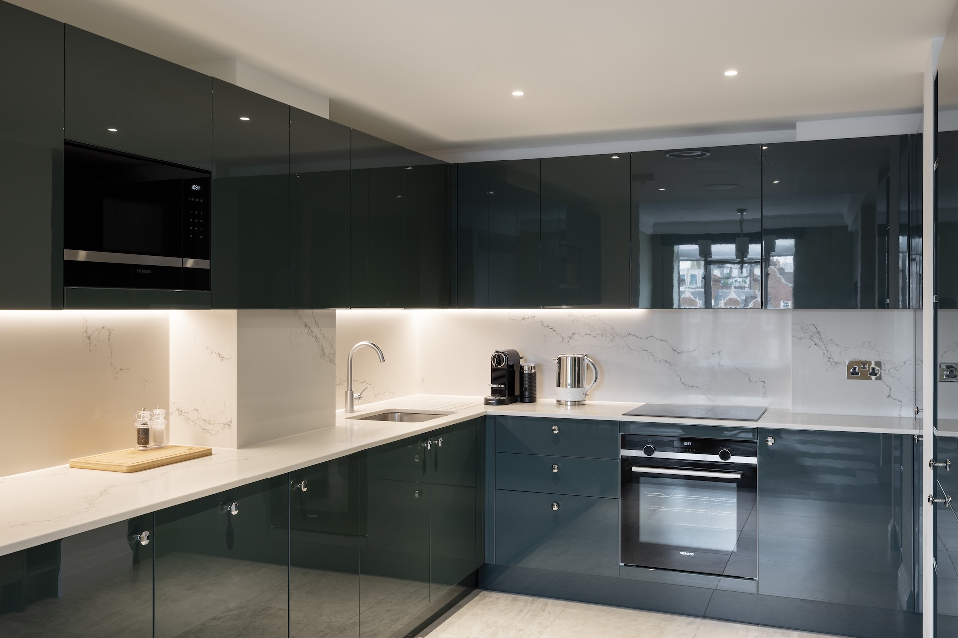 102 55PL Kitchen - 1
